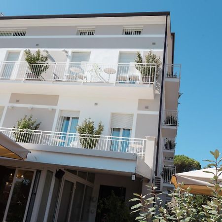 Hotel Ronchi Cervia Exteriör bild