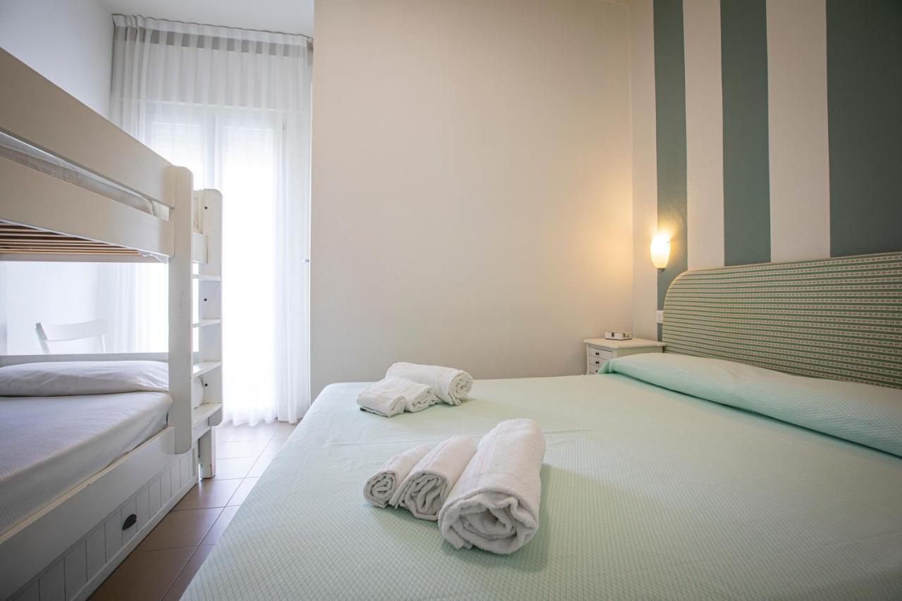 Hotel Ronchi Cervia Exteriör bild
