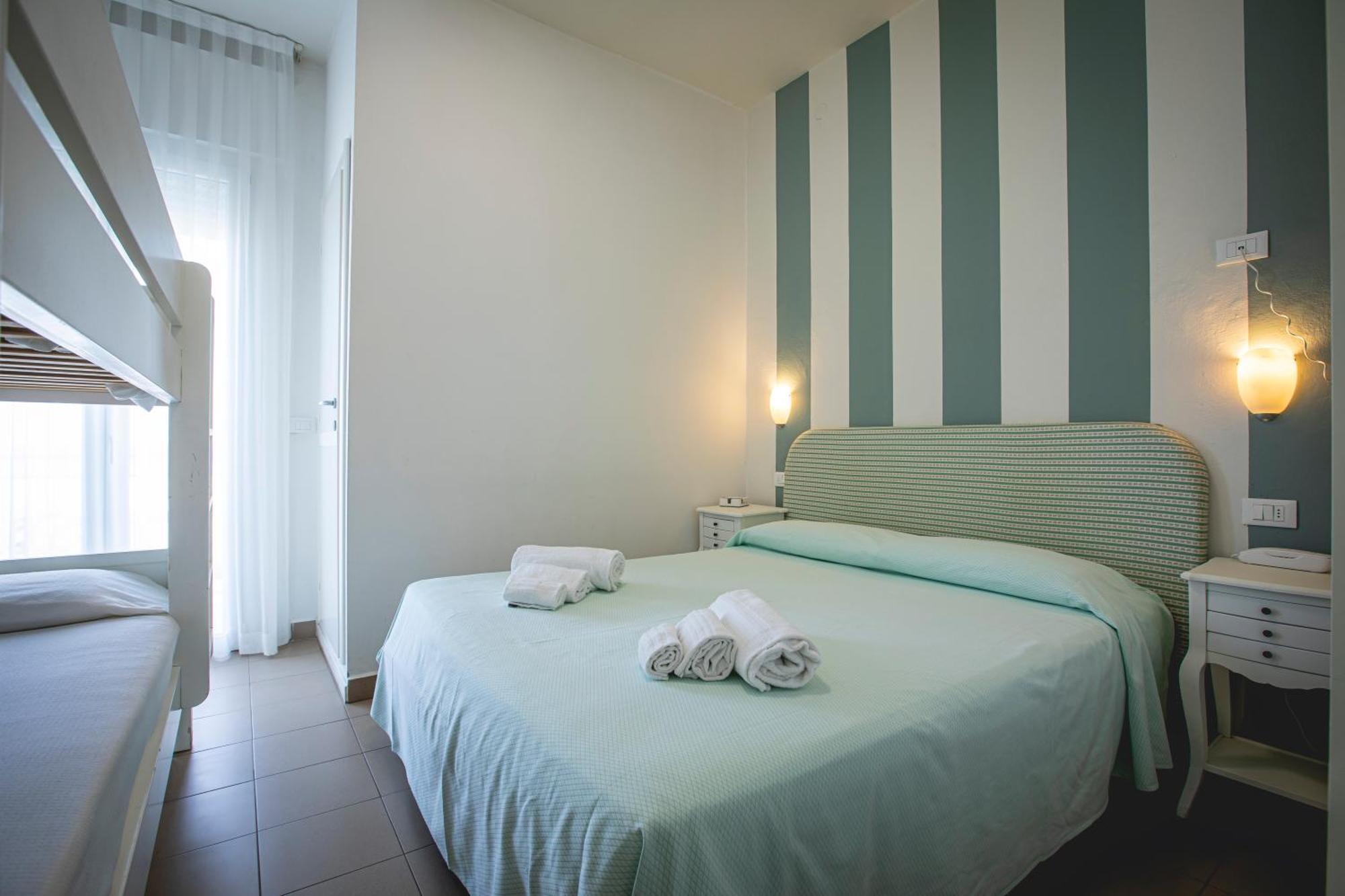 Hotel Ronchi Cervia Exteriör bild