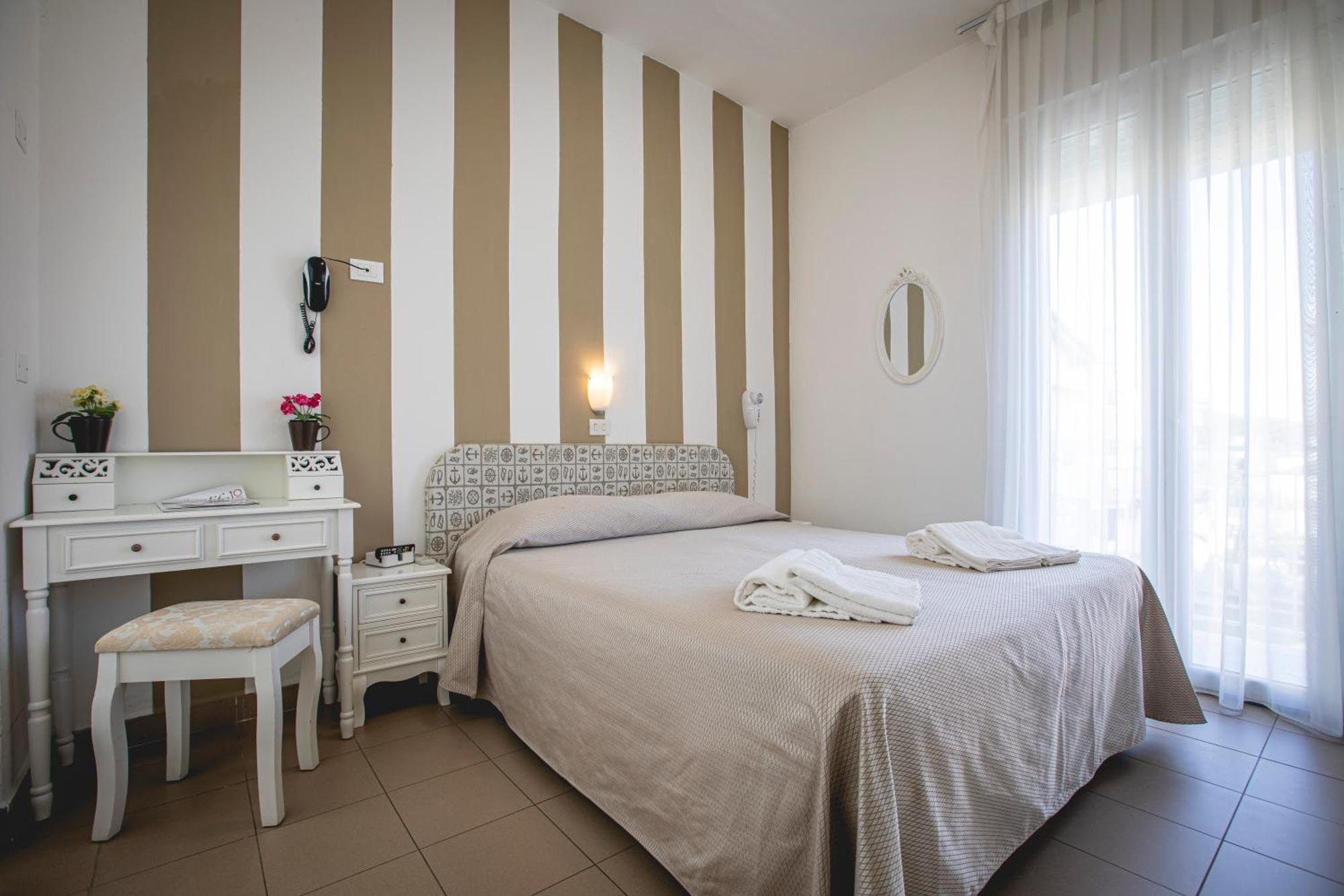 Hotel Ronchi Cervia Exteriör bild